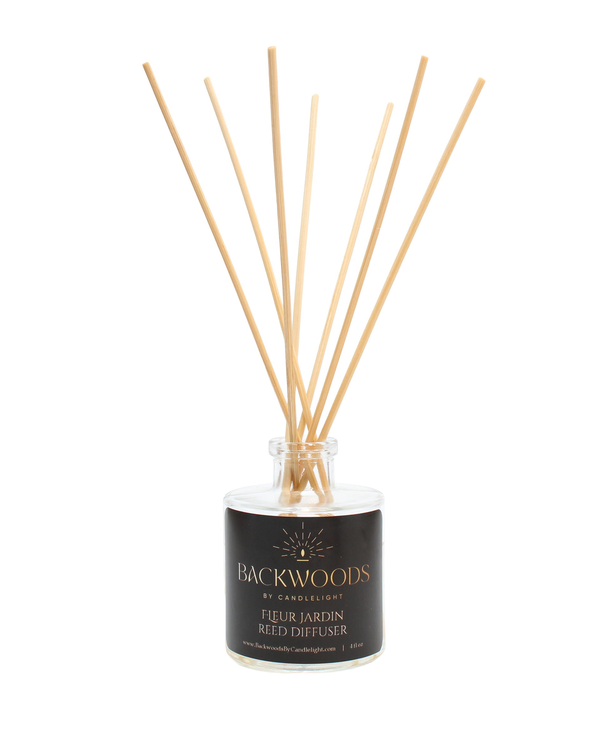 Non-toxic reed diffuser, natural reed diffuser sticks, white background. Fleur Jardin reed diffuser.