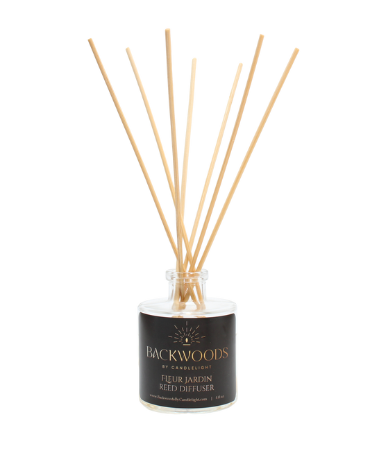 Non-toxic reed diffuser, natural reed diffuser sticks, white background. Fleur Jardin reed diffuser.
