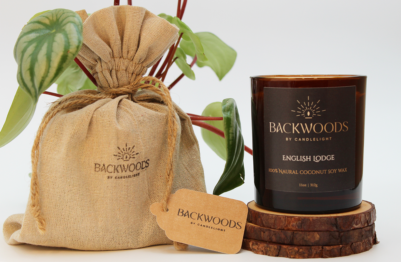 English Lodge Wooden Wick Candle