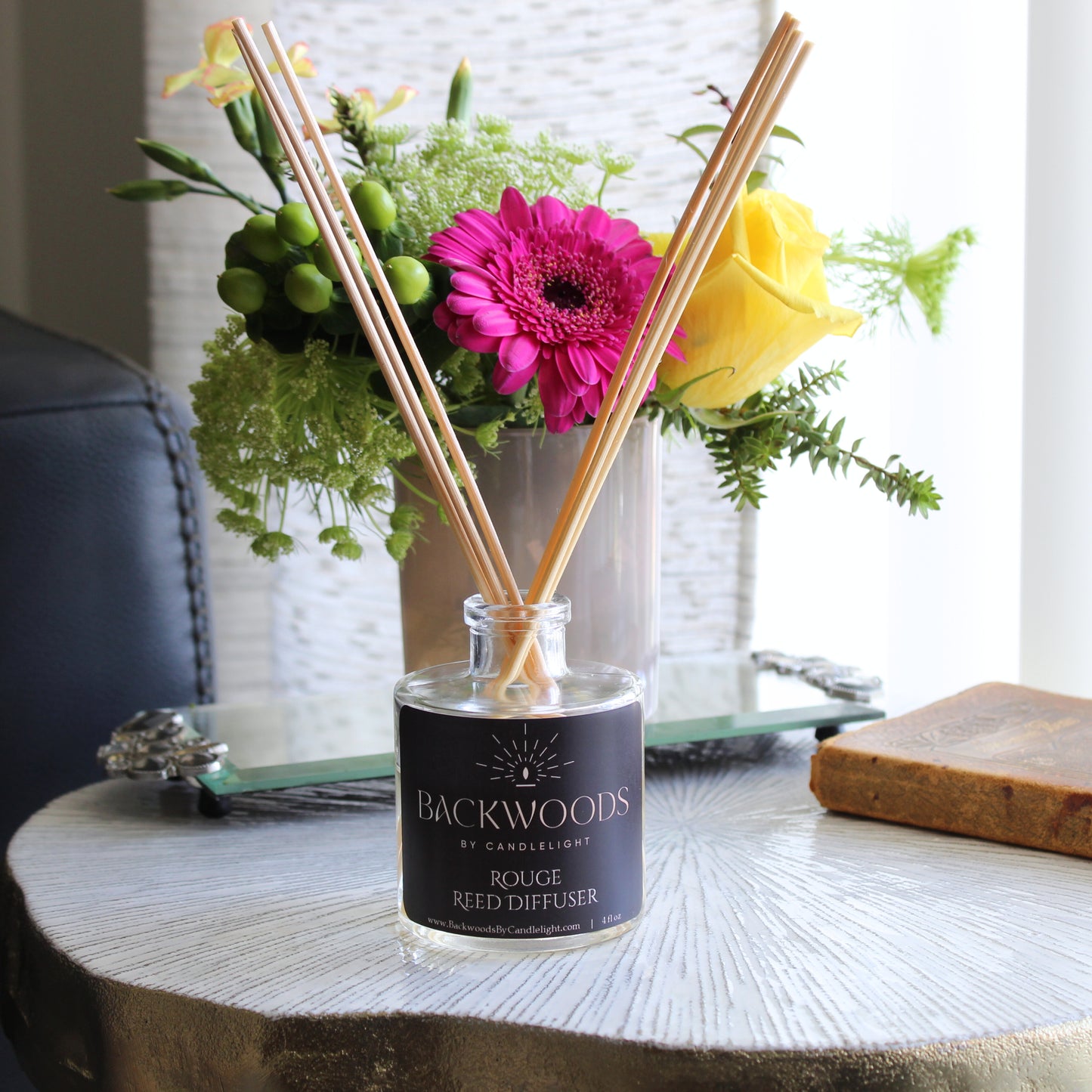 Non-toxic reed diffuser, natural reed diffuser sticks, white background. Rouge reed diffuser.